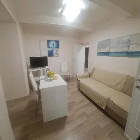 Apartman Trilocale Nel Centro Di Sampierdarena