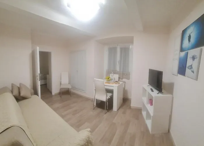 Trilocale Nel Centro Di Sampierdarena Apartmán Janov